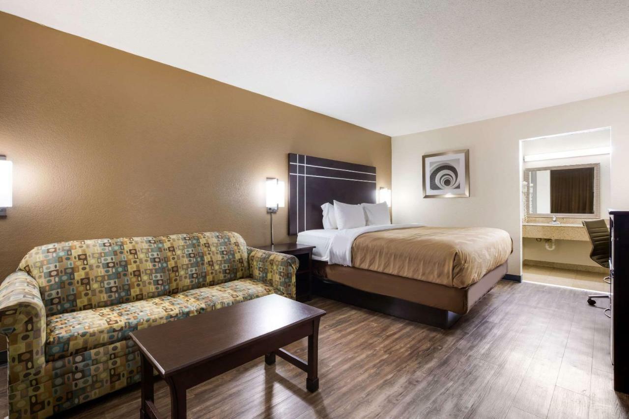 Quality Inn Starkville Extérieur photo